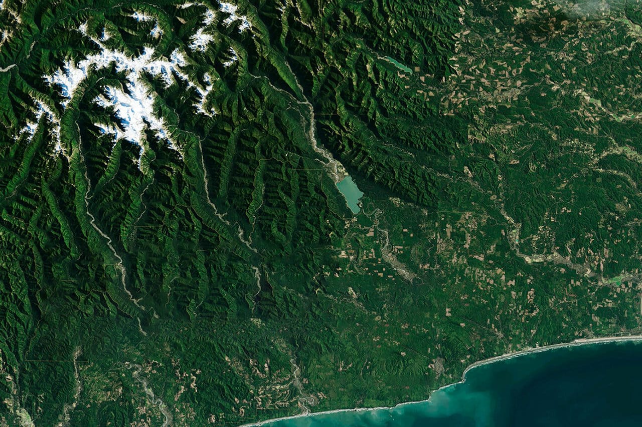 greenops : reducing carbon footprint of mobile devices